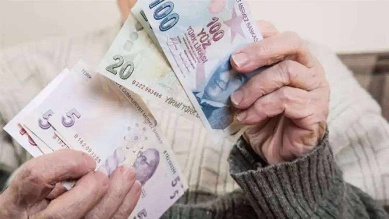 SGK Uzmanı Dilek Ete tarihi resmen açıkladı: Emekli maaşlarına ek zam geliyor! 5
